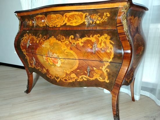 Комод старинный.