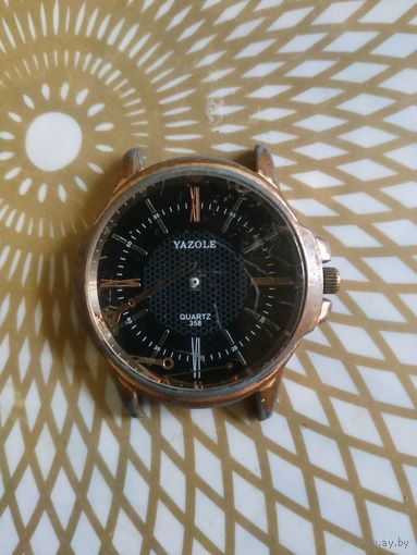 Часы наручные YAZOLE . В ремонт,коллекцию,на запчасти. Состояние на скане.