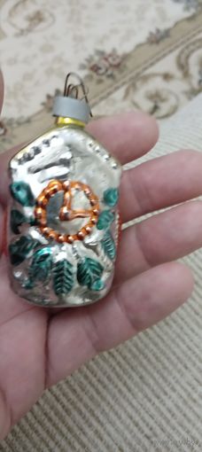 Домик с часами