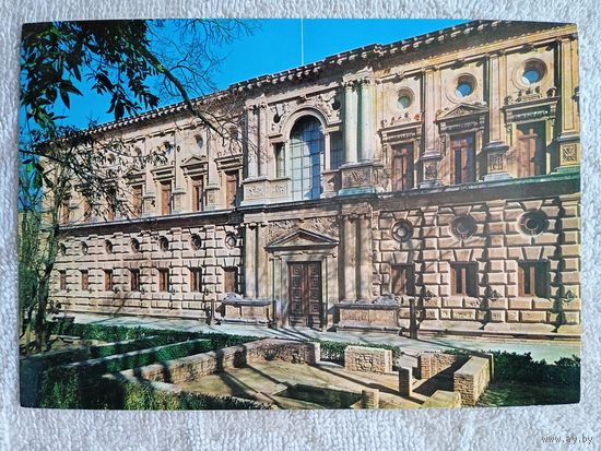 Испания, Гранада, Альгамбра. Дворец Карла V. Южный фасад