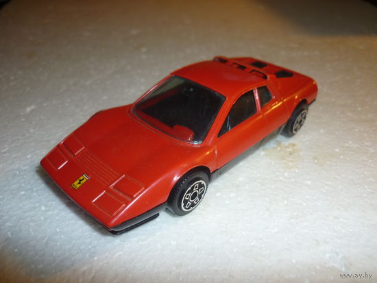 Модель авто FERRARI 512BB. BURAGO. Made in ITALY. 1:43.