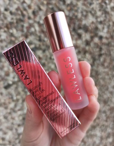 Блеск-максимайзер для губ LAWLESS BEAUTY Forget The Filler Lip Plumper Line Smoothing Gloss в оттенке Cheery Vanilla