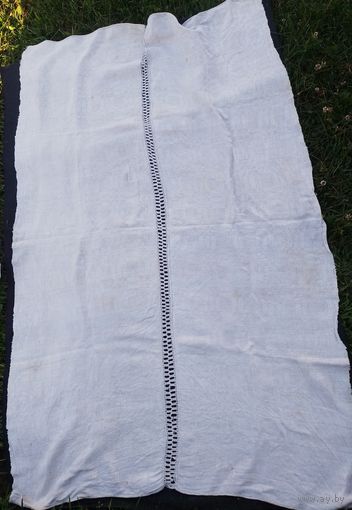 Старинная льняная скатерть