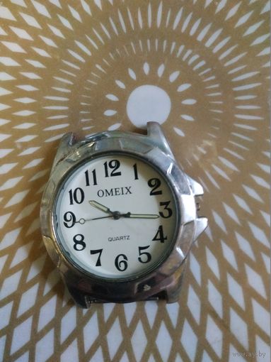 Часы наручные OMEIX , тикают. Состояние на скане.