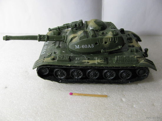 Танк игрушечный М-60А3 (18х8х7 см)