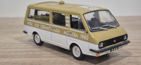 РАФ-2203 Сопровождение олимпийского огня. Автомобиль на службе