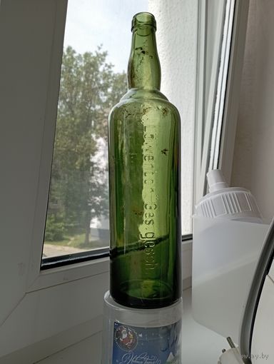 Большая винная бутылка"Lowentor"Ges.gesch. 1L. Df" эпохи третьего Рейха, Германия, 1930-е годы, тиснение.1 литр.Без сколов и трещин.