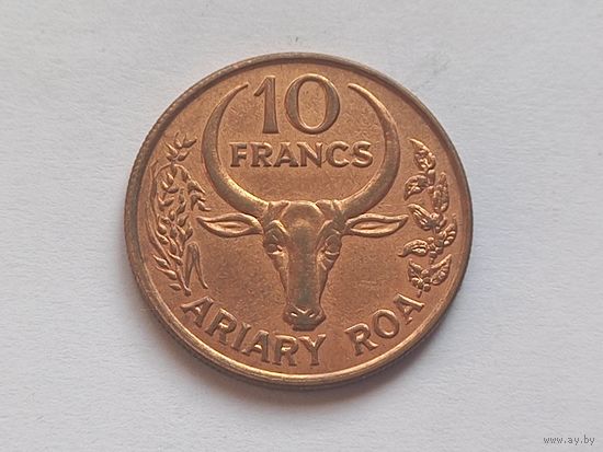 Мадагаскар 10 франков 1991 г.