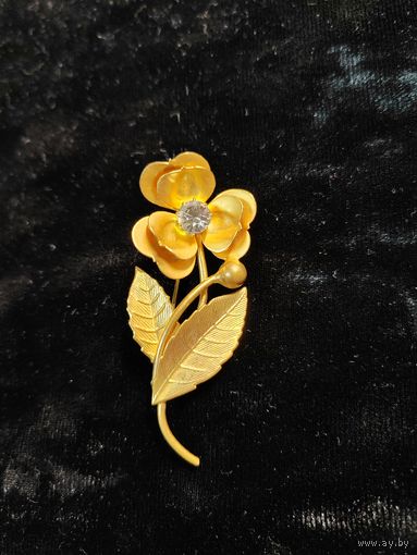 Брошь СССР позолоченная цветок