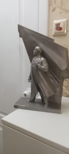 Ленин у знамени.