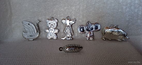 Ёлочные игрушки БССР из пластика. 3