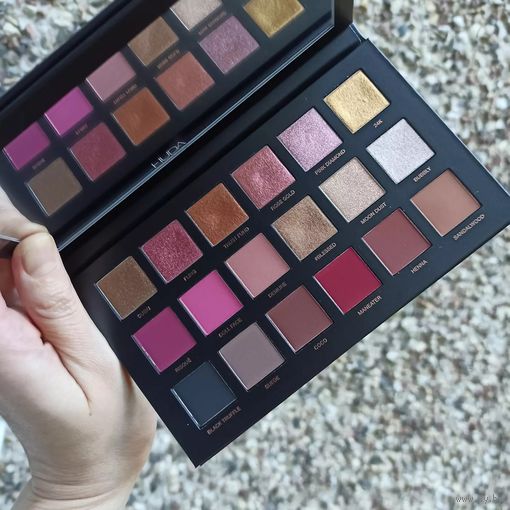 Huda Beauty Rose Gold Palette Remastered