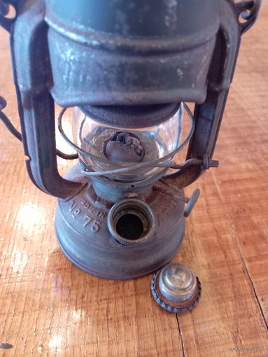 Керосиновая лампа Feuerhand Atom 75