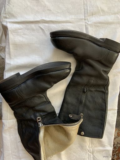 Оригинальные меховые сапоги-верх толстая байка а низ собачий мех, советских пилотов в размере 41-42.