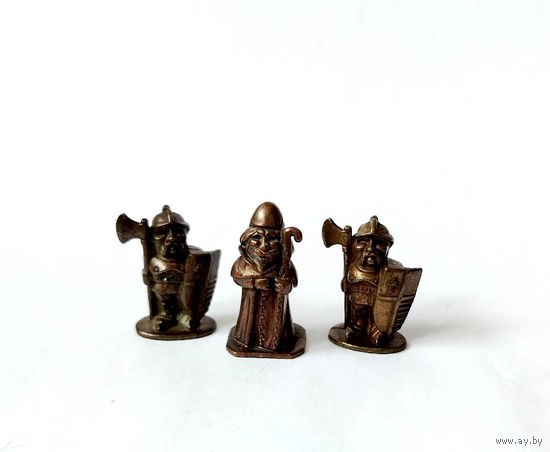 Киндер сюрприз. Kinder. Солдатики Королевский двор, 3 шт.