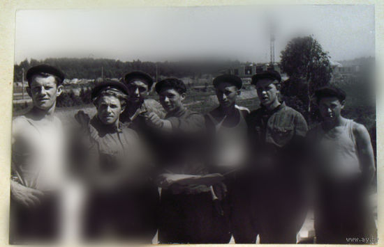 Фотография Бригада Овчинникова УНР-126 строительство НПЗ и г.Новополоцк 1959 г.