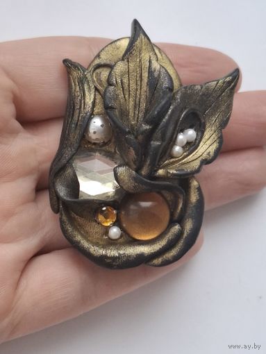 Крупная брошь. Листики. 87-й год