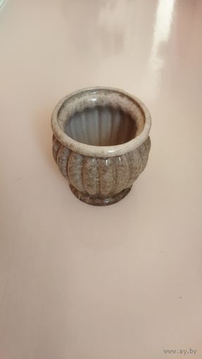 Горшок (кашпо) для цветов. Глина, керамика.