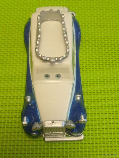 Машинка миниатюрная из Диснея