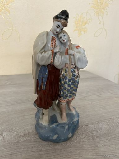 Статуэтка Майская ночь.Отличная.С рубля.