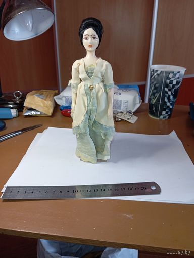 Винтажная кукла 22 см .
