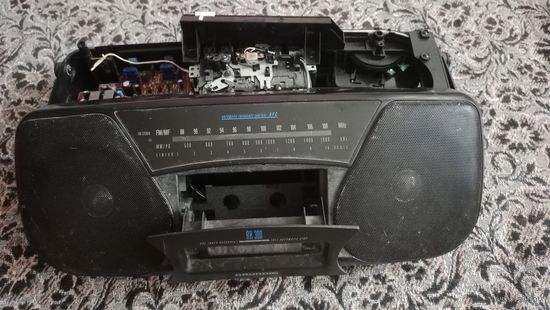 GRUNDIG RR300 ПОД ВОССТАНОВЛЕНИЕ ИЛИ ЗАПЧАСТИ