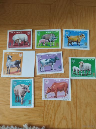 Вьетнам серия марок 1979 г. Домашние животные
