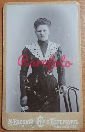 1910-е Визит-портер девушка подписано студийное фото типажи ретро фотограф Елецкий СПБ