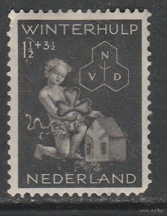 Нидерланды 1 1/2 +3 1/2с /Зимняя помощь/ 1944г