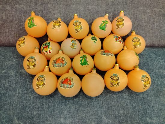 Все лоты с 1 Рубля. Лот ёлочных игрушек. 21 шар одним лотом!!!