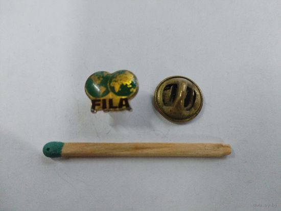 Знак-фрачник. FILA. Международная федерация по борьбе. тяжёлый, цанга