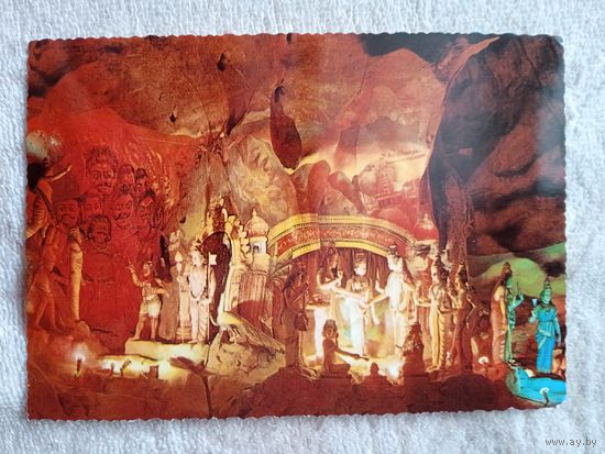 Малайзия, Куала-Лумпур. Художественная галерея у подножья пещер Бату