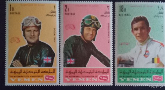 Авто и мотогонщики.