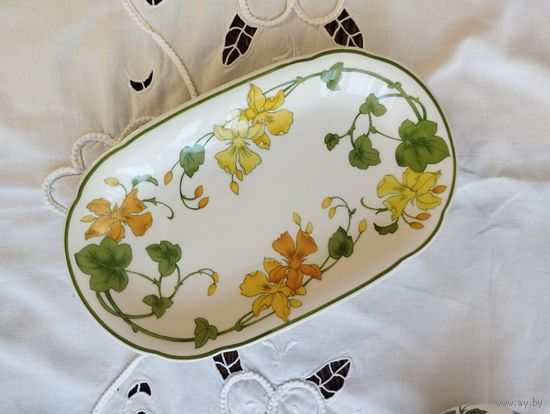 Малое овальное блюдо Villeroy & Boch серия Geranium, Германия