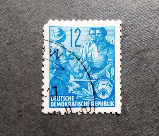 Марка ГДР 1953 год Стандарт