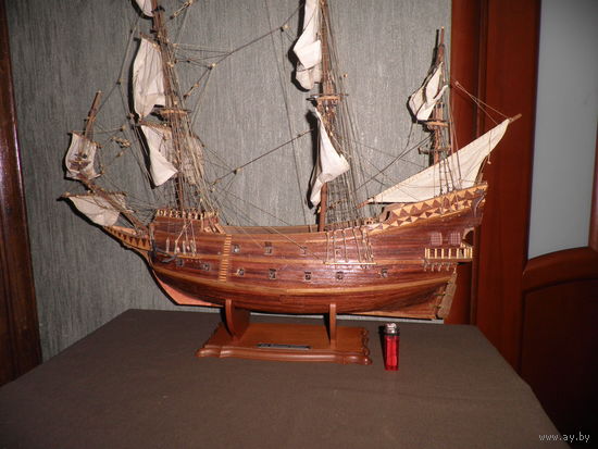 Большой Макет испанского галеона XVII века SAN GIOVANNI BATTISTA(ИОАНН КРЕСТИТЕЛЬ) L=80 см.,Н=78 см.,дерево.С рубля.