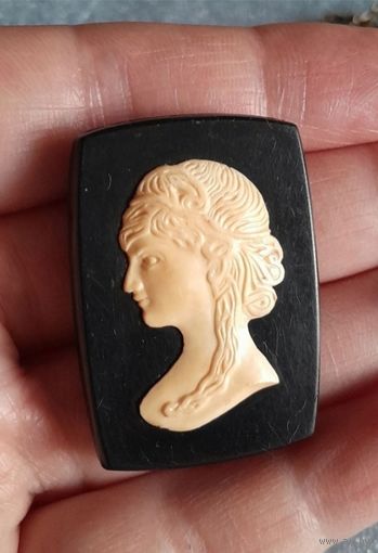 Винтажная брошь.