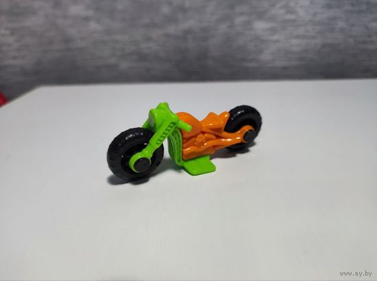Мотоцикл фигурка игрушка киндер kinder