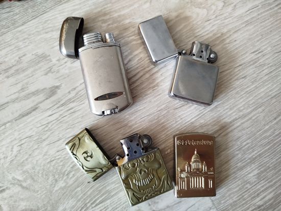 Зажигалки,не проверялись,с рубля