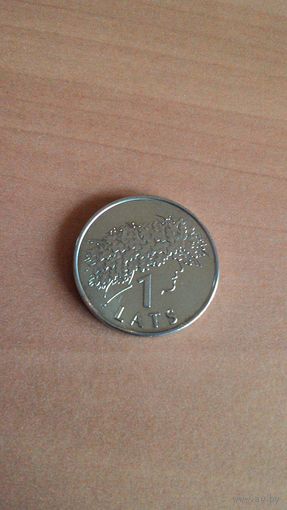 Латвия, 1 лат 2006. Дубовый венок.