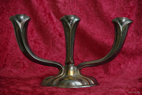 Подсвечник с серебрением  ( высота  15 см , ширина 25 см  )