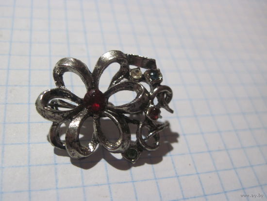 Брошь Цветок с рубля!