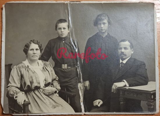 1910-е Семья студийное фото типажи прошлого ретро