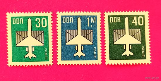 ГДР. Авиапочта. ( 3 марки ). 1-7.
