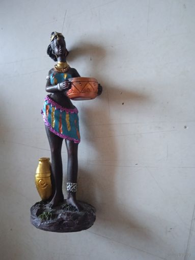 Фигурка негритянка 16 см