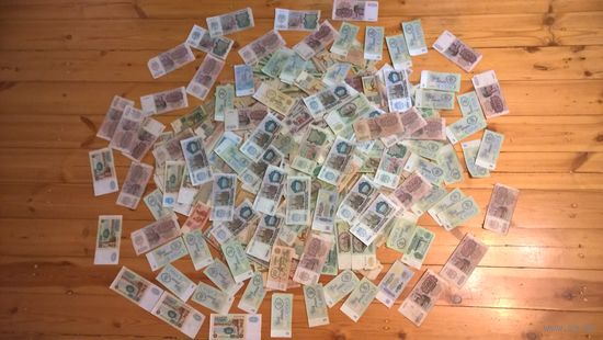 Более 1000 купюр СССР и РБ