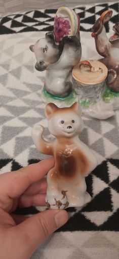 Мишка Динамо стуэтка из фарфора