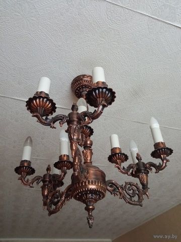 Люстра в готическом стиле на 9 светоточ