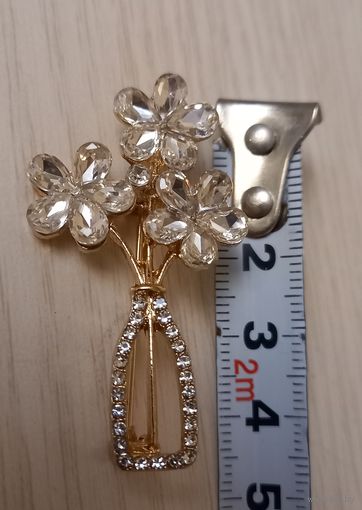 Брошь букет