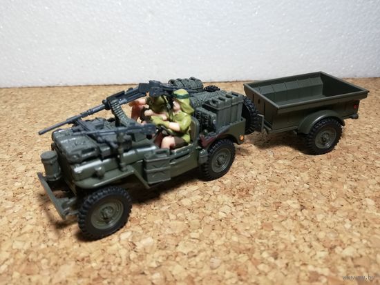 Jeep CJ - 2A Willys с прицепом и фигурками (Cararama)